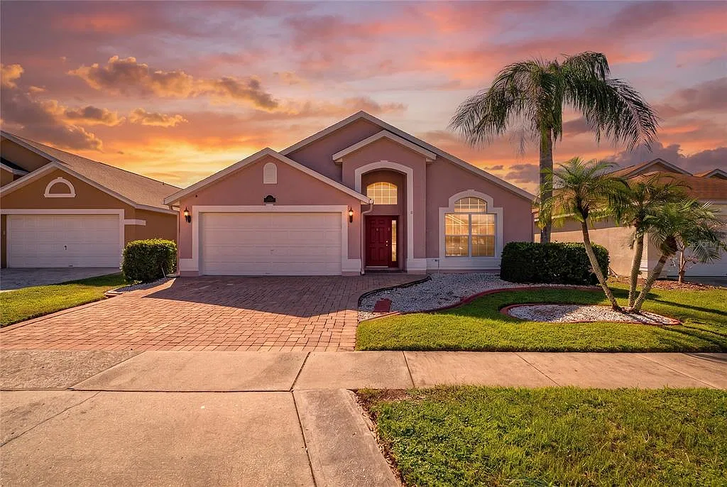 4 bed, 2.0 bath, 2168 sqft, $2,800 — Photo 2