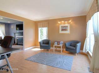 2775 Olympic Ct, Aurora, IL 60503
