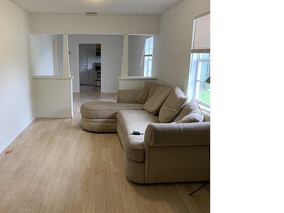 2nd image of 818 21st St Unit A