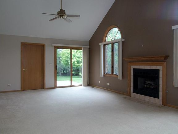 3rd image of 18320 Pinewood Ln