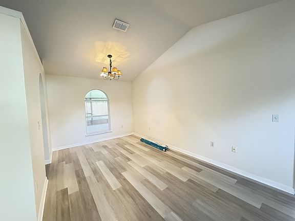 4th image of 23 Zachary Wade St