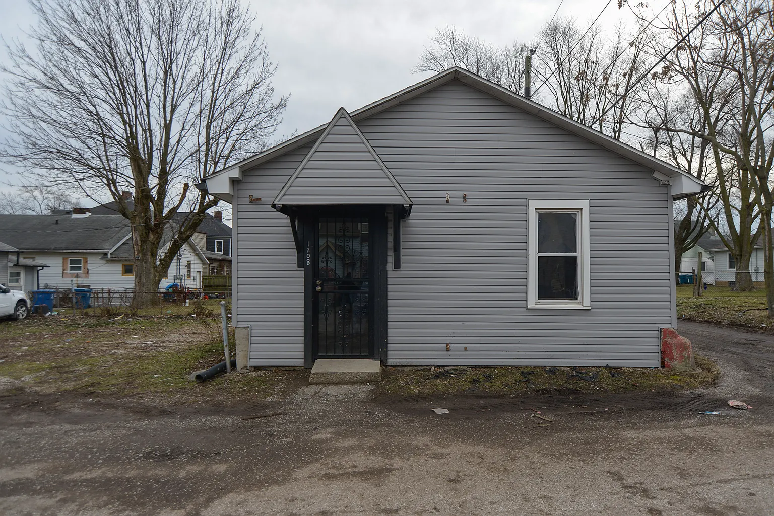 1208 Shepard St photo 1