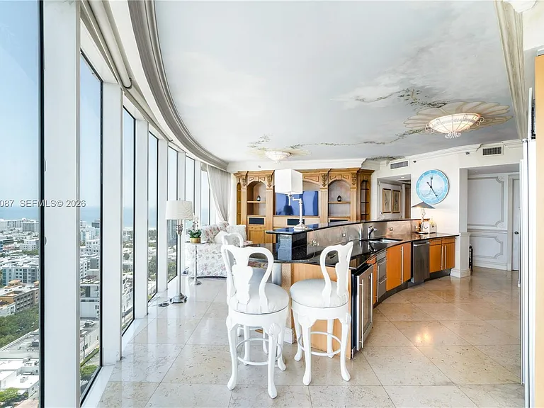 1000 S Pointe Dr #2501 — Photo 40