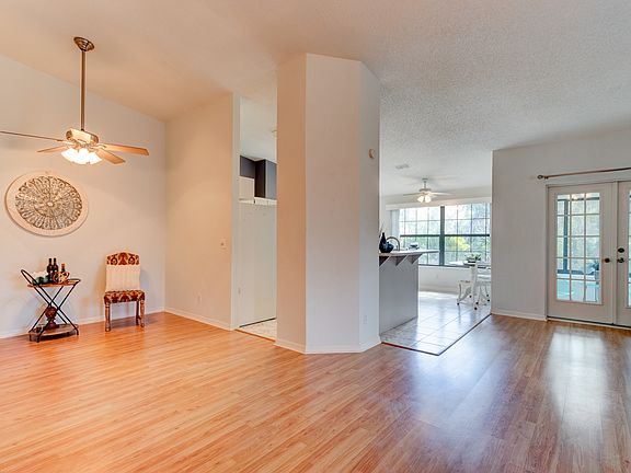 2nd image of 6152 Sequoia Dr