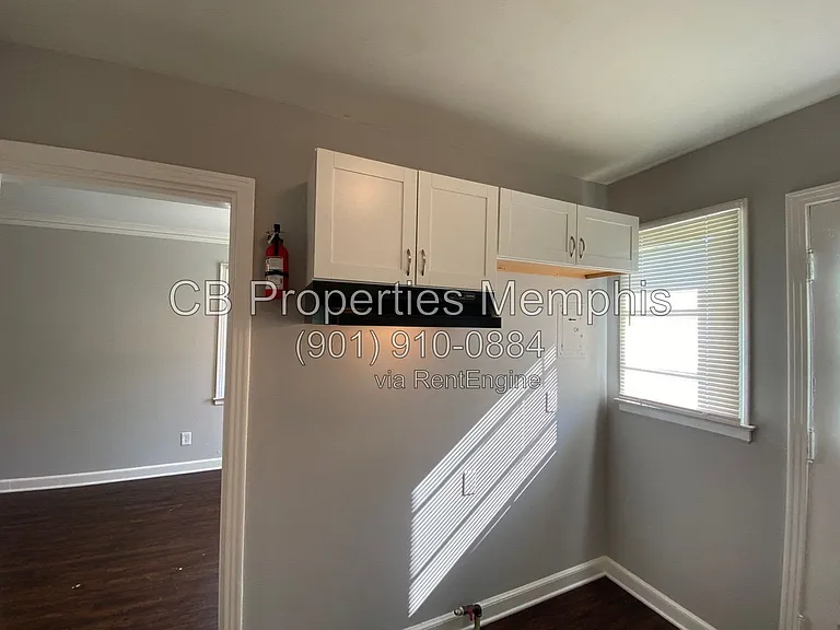 1190 Inman Cv — Photo 3
