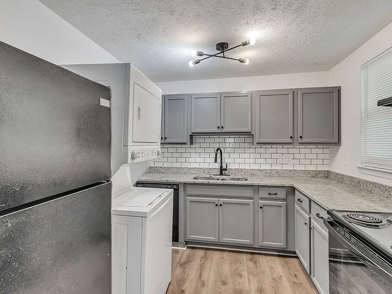 2601 Morganmeade Dr — Photo 10