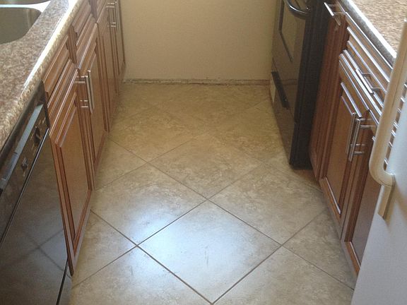 2nd image of 1466 S Shenandoah St #1