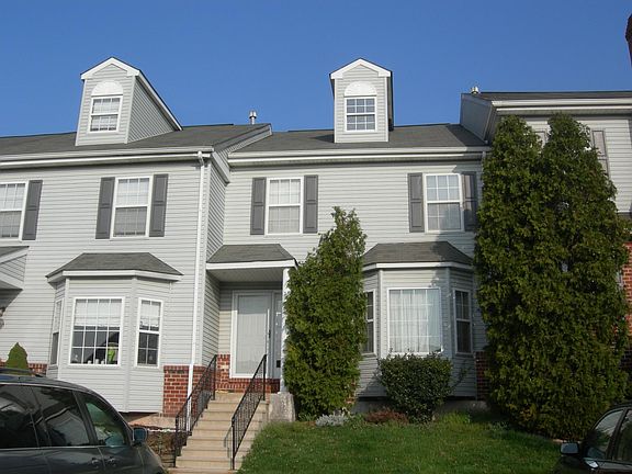 2nd image of 1802 Harrison Ct
