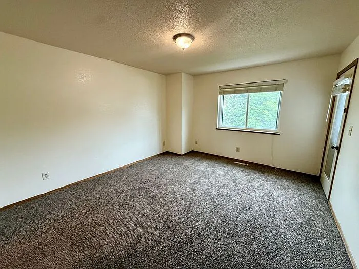 5809 W 18th St — Photo 26