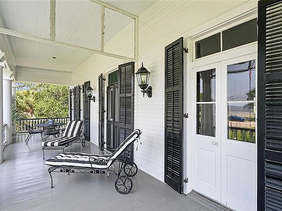 4th image of 1815 Lakeshore Dr