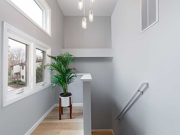 3rd image of 125 Stringham Rd #24