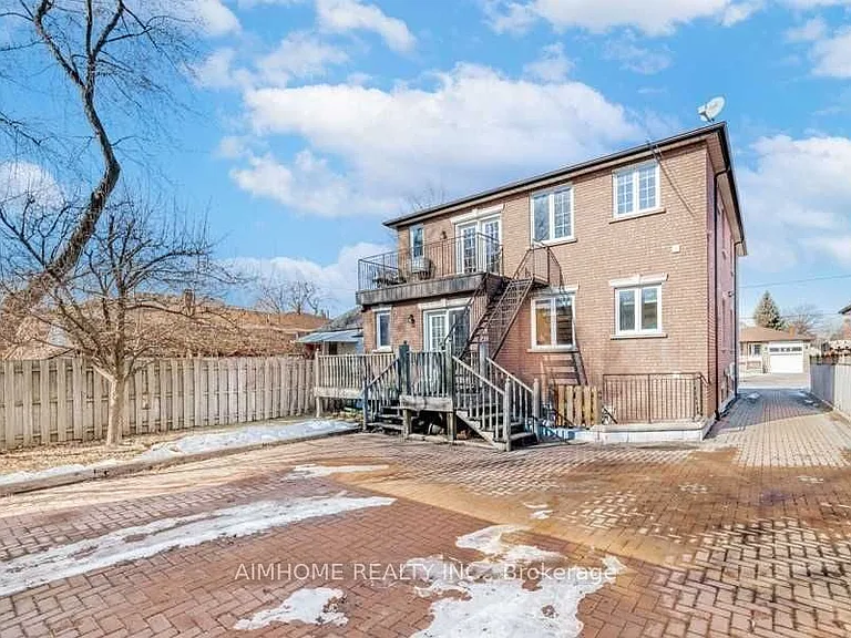 1081 Glencairn Ave — Photo 22