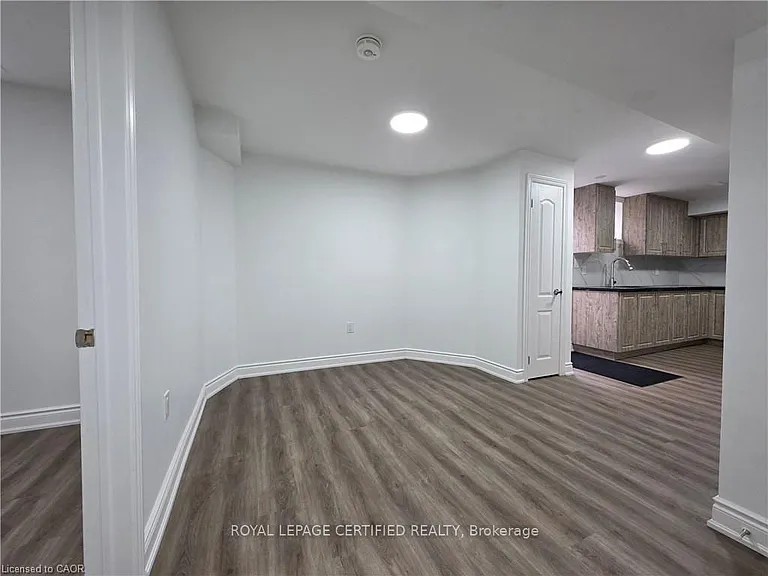 24 Chase Cres #BASEMENT — Photo 6