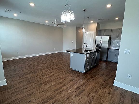 3rd image of 3612 Aaron Pl