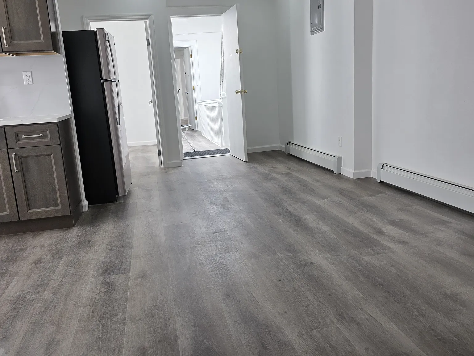3 bed, $2,900 — Photo 2