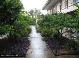 916 Childrens Way APT 8, Jacksonville, FL 32207
