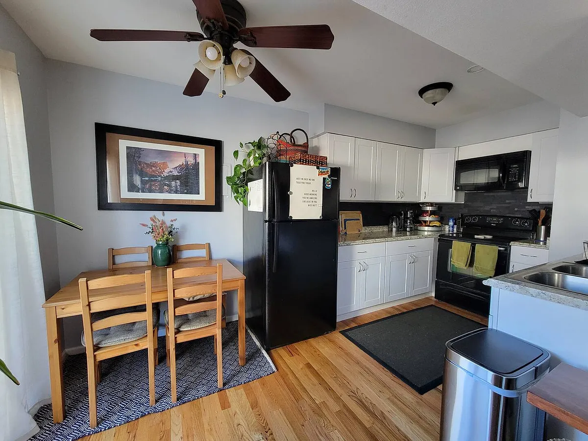 Kitchen - 3375 Talisman Ct #B
