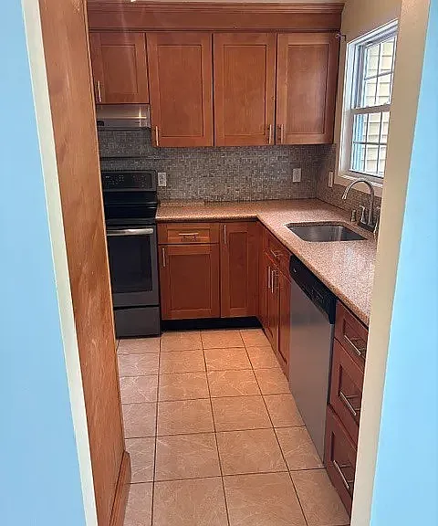 32 Meryl Ct — Photo 12