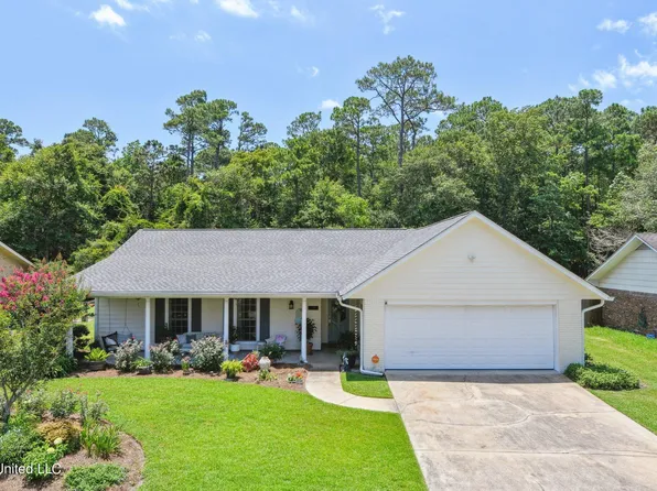 423 Cove Dr, Biloxi, MS 39531
