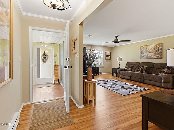 4th image of 76B Buckingham Drive