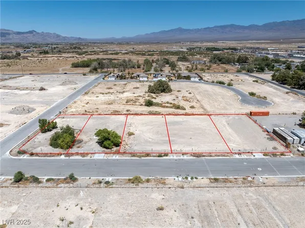 796 E Makenna Rain Dr, Pahrump, NV 89048