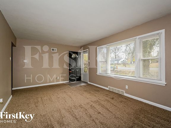 3rd image of 5415 Parker Rd