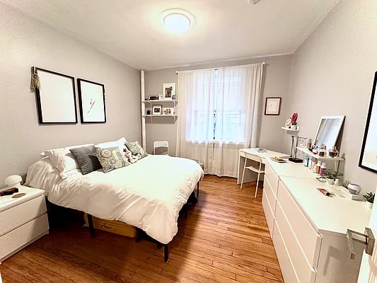 Rented by Living New York | media 16