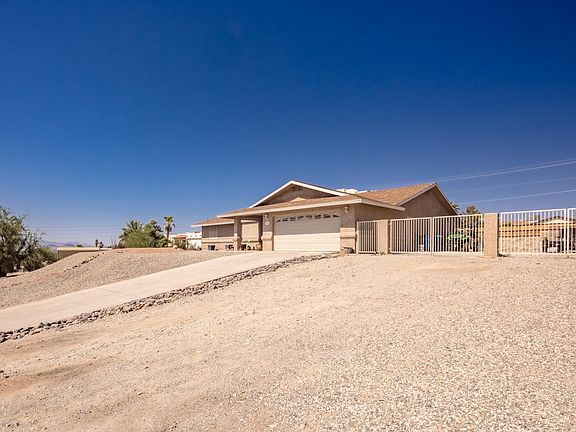 2nd image of 2055 Mimosa Dr