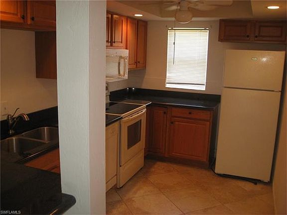 4th image of 27227 Pullen Ave #5
