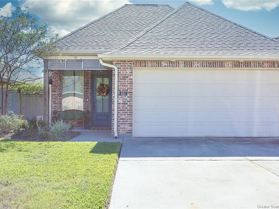 1st image of 821 Terry Ln