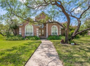 2704 Paradise Ct, Cedar Hill, TX 75104