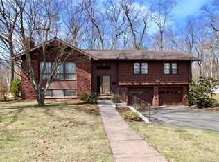 106 Dartmouth Rd, Manchester, CT 06040