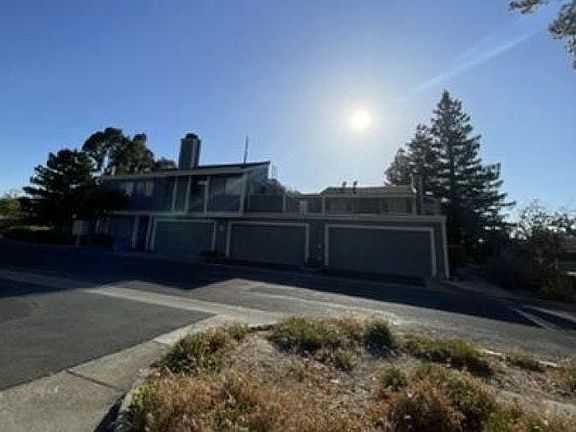 2nd image of 207 Apollo APT 3