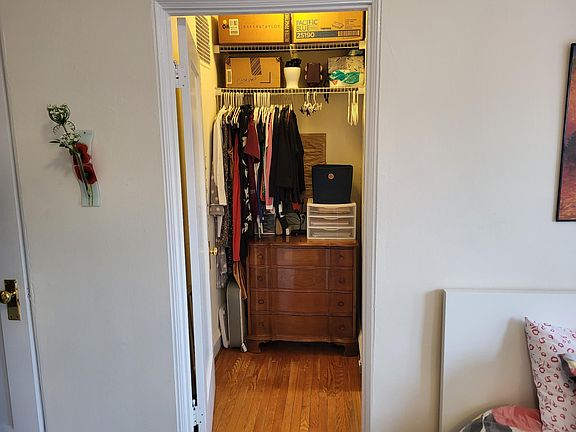 4th image of 5013 N Wolcott Ave #406