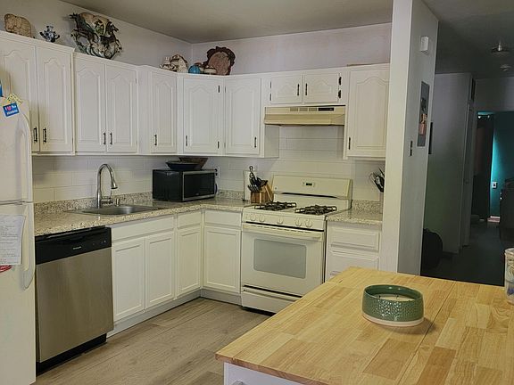 2nd image of 44 Debbie St #12A