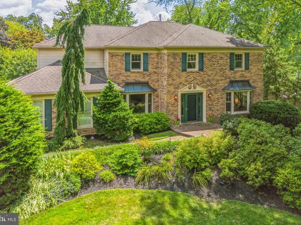 720 Buckley Cir, Blue Bell, PA 19422