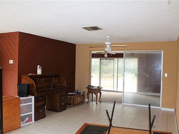 3rd image of 3428 Bainbridge Dr