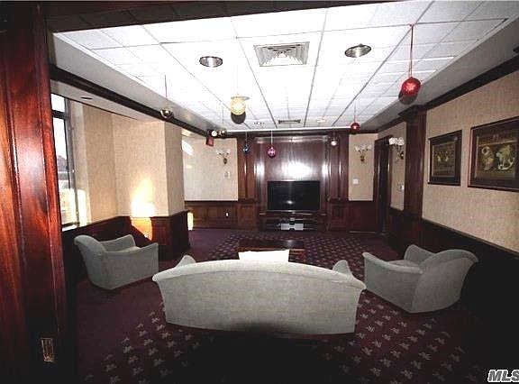 4th image of 112-01 Queens Blvd #26E