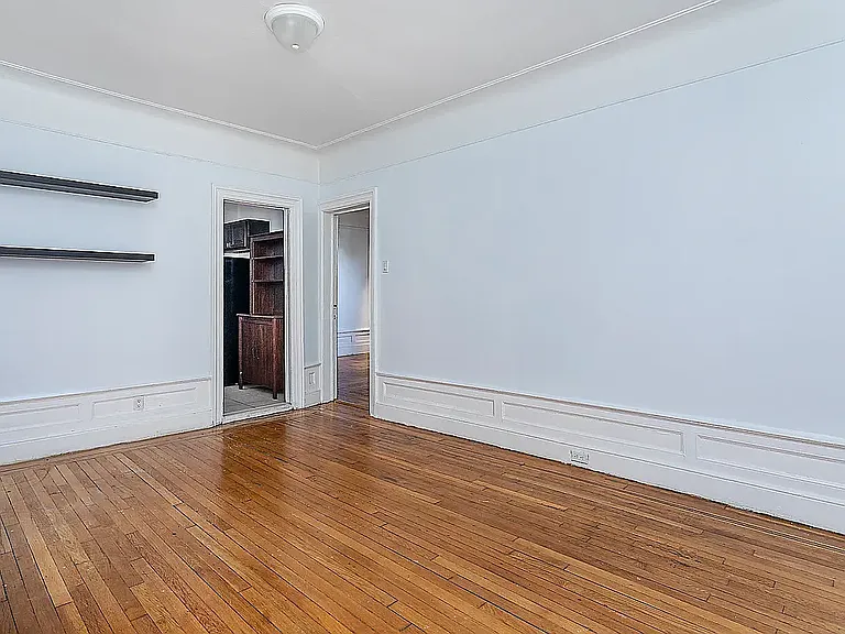 623 W 207th St #24 — Photo 2