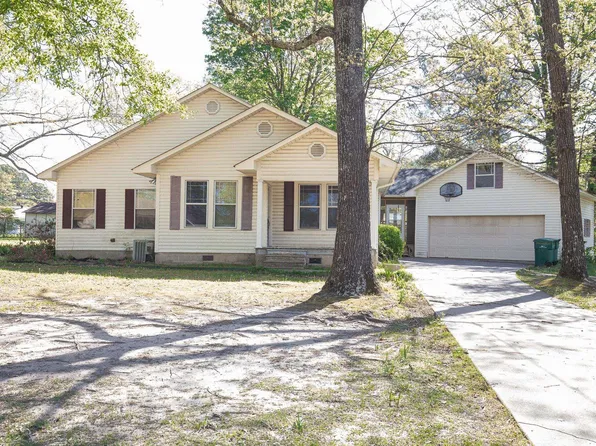 507 Dean St, White Hall, AR 71602