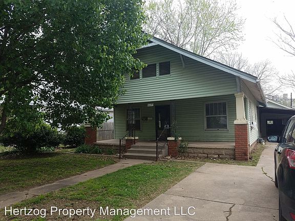 2nd image of 205 S Elm St
