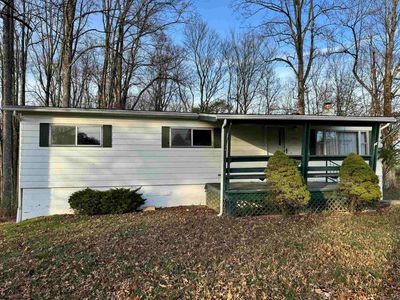 305 Sunrise Acres Cir, Grafton, WV, 26354