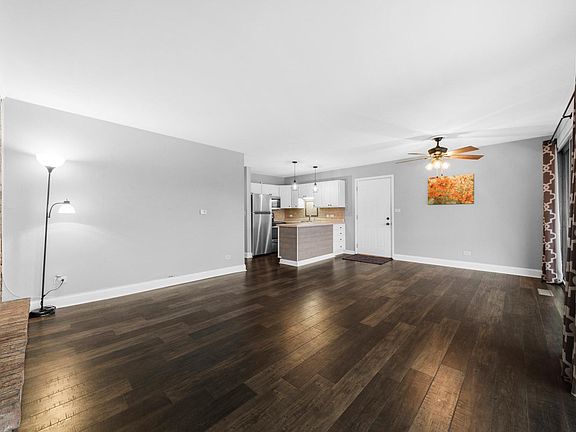 4th image of 5514 E Lake Dr APT F