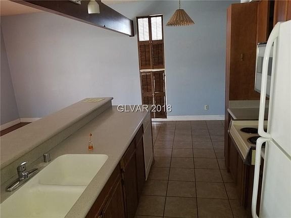4th image of 6229 Fargo Ave