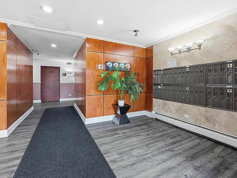 4600 N Cumberland Ave #502 — Photo 15