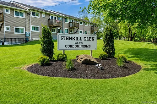 5 Fishkill Glen Dr #B Photo 1 5 Fishkill Glen Dr #B Photo 1
