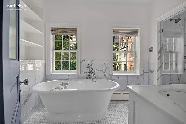 Rented by Sotheby's International Realty | media 21