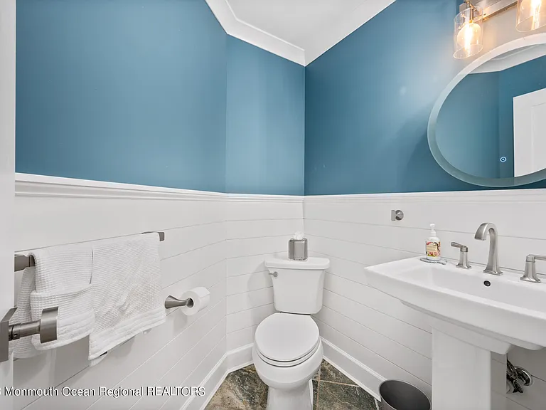 212 Helm Rd — Photo 24