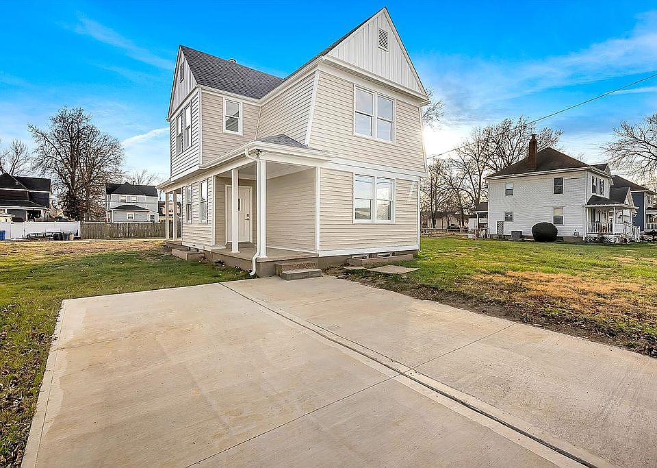 1st image of 629 Leonard Ave #1