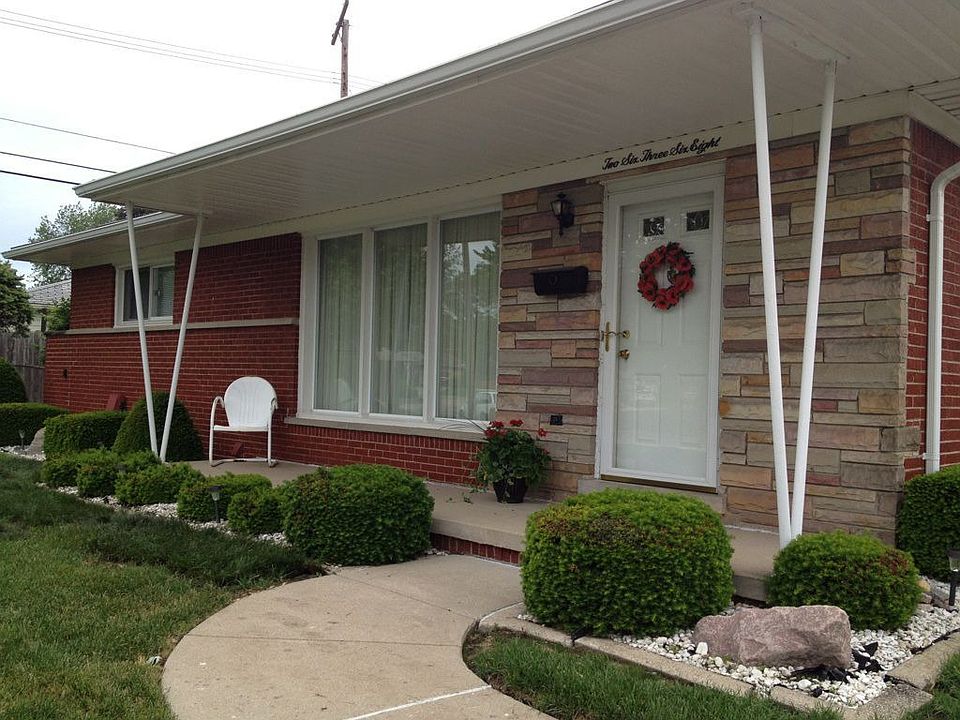 2nd image of 26368 Van Buren Rd